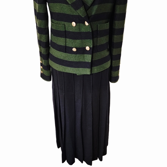 EUC CHANEL 3 Piece Co-Ord Set Green & Black Striped Blazer, Pleated Skirt & Top - Picture 3 of 14